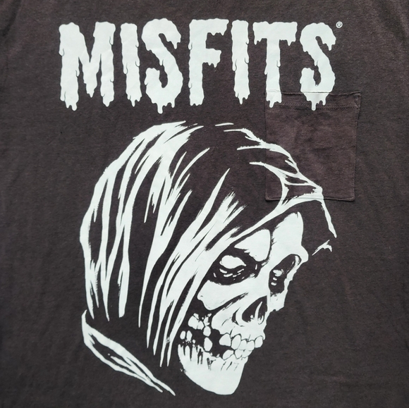 Hot Topic Misfits Pocket Tee - Picture 4 of 5